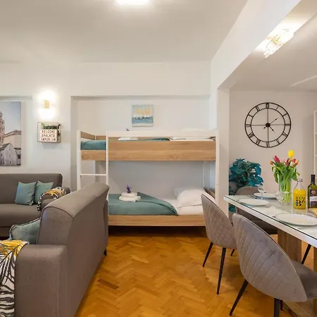Appartement Imperium Ii - Beachfront Znjan Split