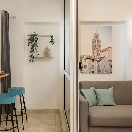 Apartment Imperium Ii - Beachfront Znjan Split