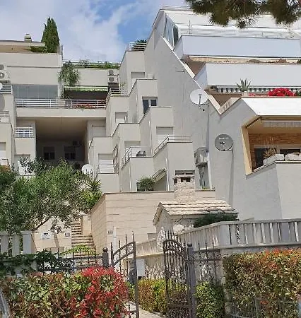 Apartment Imperium Ii - Beachfront Znjan