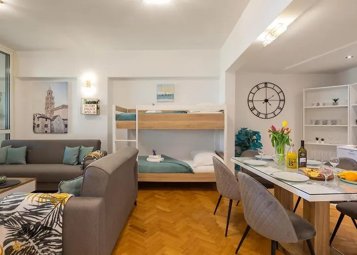 Appartement Imperium Ii - Beachfront Znjan Split