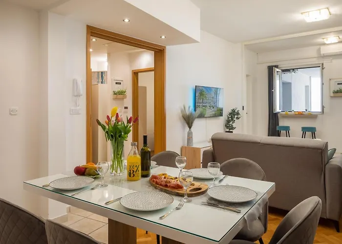 Daire Imperium Ii - Beachfront Znjan